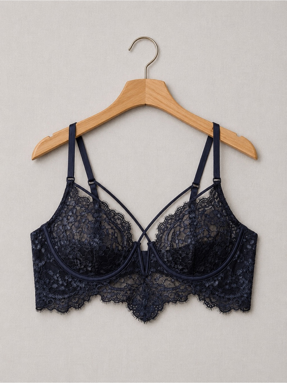 🍒2/25$ La SENZA Navy Lace Underwire Bralette with Strappy Detail